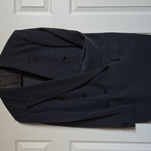 Mens Hugo Boss 42L suit set.